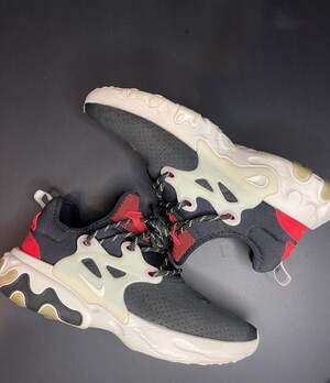 Nike React Presto Black Red AV2605-002 Size 9